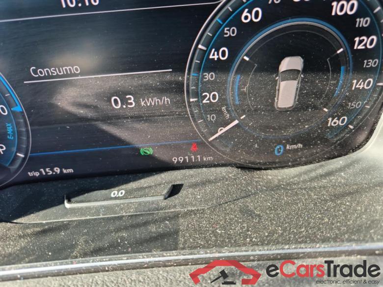 VOLKSWAGEN Golf / 2016 / 5P / berlina con portón e-Golf ePower 110 kW (136CV) #5