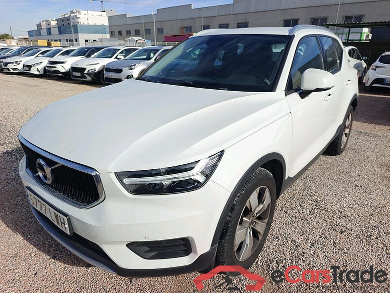 VOLVO XC40 / 2017 / 5P / todoterreno 1.5 T2 Momentum Pro Auto