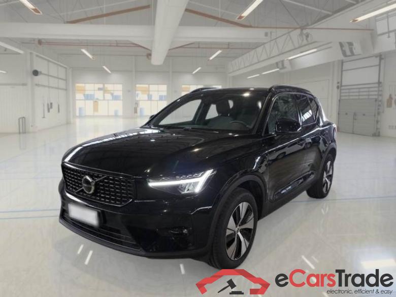 VOLVO XC40 / 2021 / 5P / SUV T4 RECHARGE PLUG-IN AUTO PLUS DARK #1