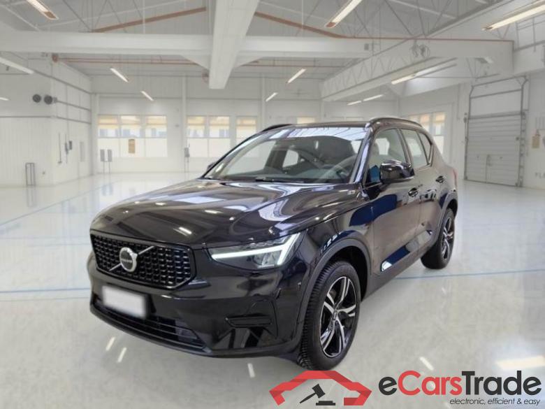 VOLVO XC40 / 2021 / 5P / SUV B3 AUTOMATICO PLUS DARK #1