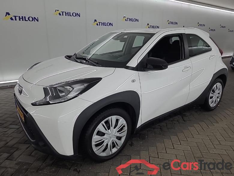 TOYOTA Aygo X 1.0 VVT-I MT play 5D 53kW #1