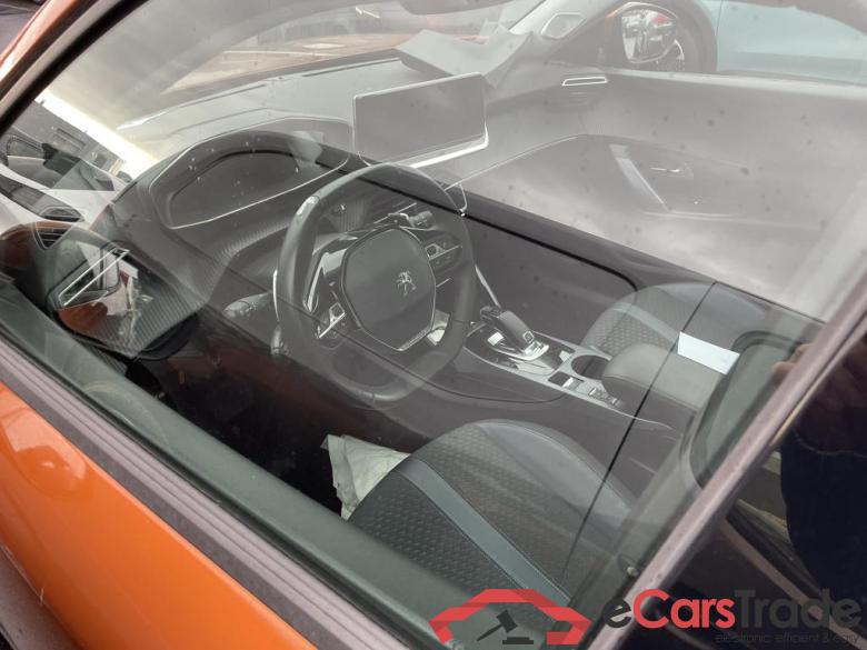 PEUGEOT 2008 1.2 PureTech Allure S&S #3