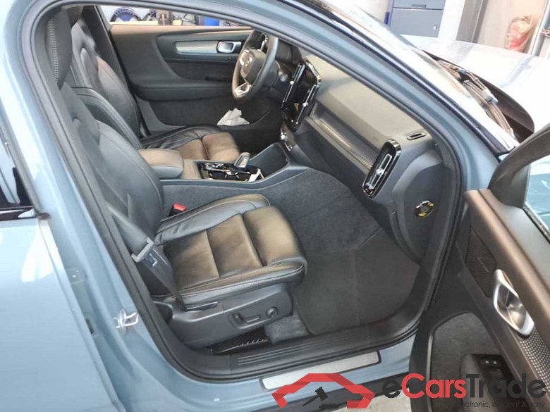 Volvo XC40 (2017->) DE - SUV5 B4 2WD EU6d, R-Design (EURO 6d), 2020 - 2022 #4