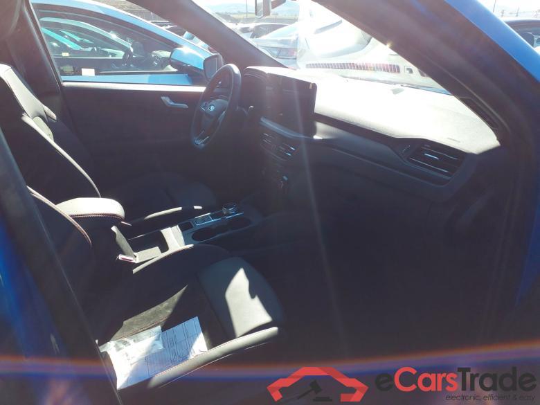 FORD Kuga 2.5 243CV Automático    ST-LINE X #3