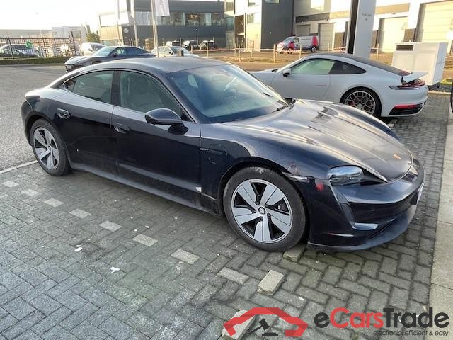 Porsche Taycan Aut. LED Virtual Navi Leather KeylessGo Klima PDC ...