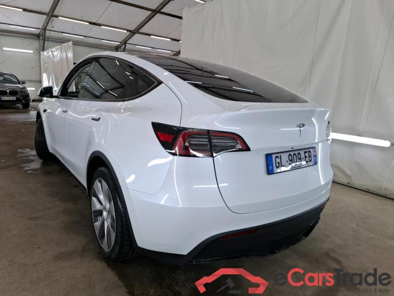 TESLA Model Y / 2021 / 5P / SUV RWD #3