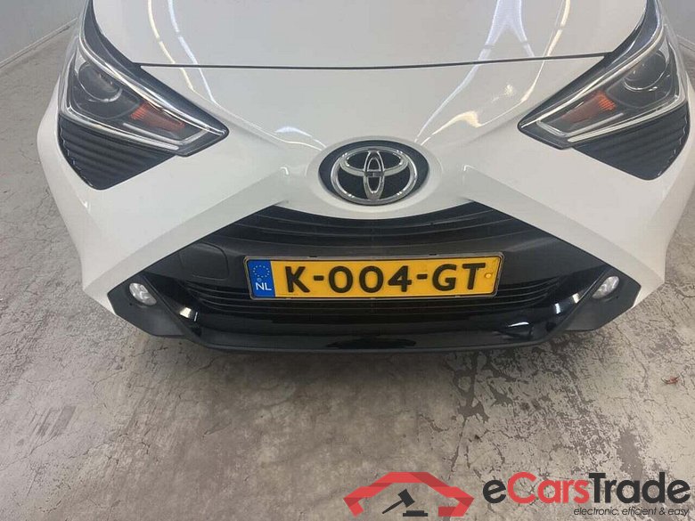 TOYOTA Aygo 1.0 VVT-i x-joy #4