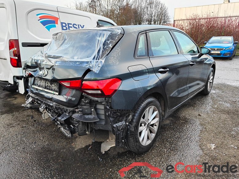 Audi A3 Sportback 1.5 35 TFSi 110kW 5d !! damaged car !! #2