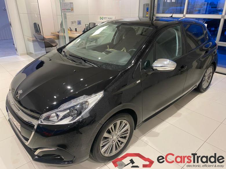 PEUGEOT 208 1.2i PureTech Style #2