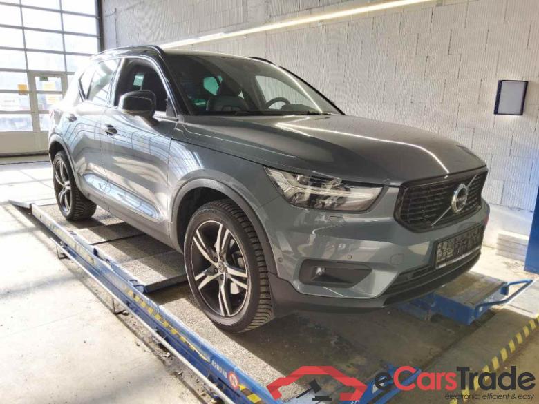 Volvo XC40 (2017->) DE - SUV5 B4 2WD EU6d, R-Design (EURO 6d), 2020 - 2022 #2