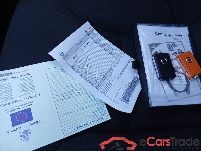 VOLVO XC60 / 2017 / 5P / todoterreno 2.0 T6 AWD Recharge Inscription Exp Auto #5