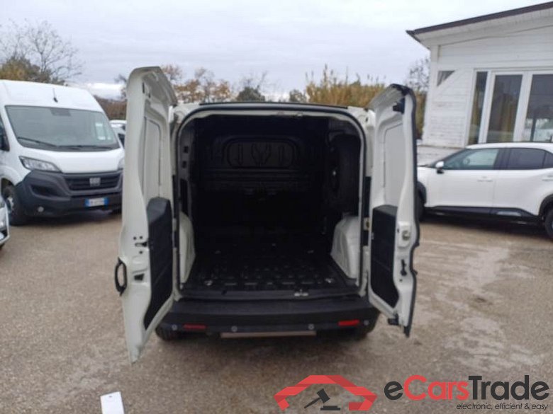 FIAT DOBLÒ CARGO / 2014 / 4P / VETT. FURGONATA CH1 LOUNGE 1.4 NAT. POWER 120CV E6D #5