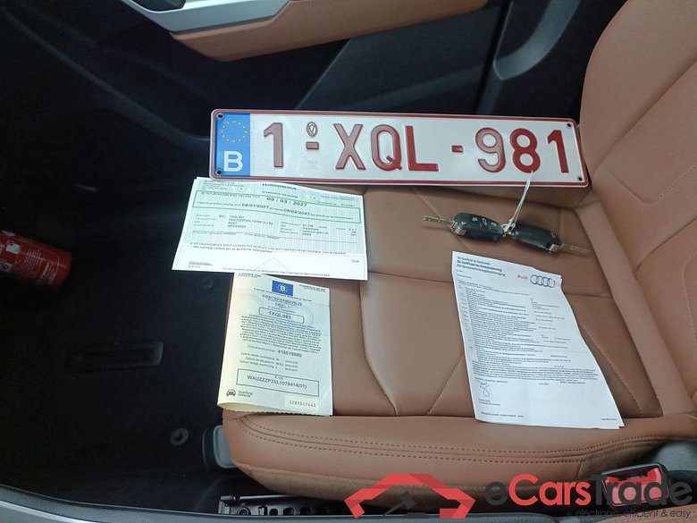 Audi Q3 Sportback 35 TDI S tronic S Line 5d #4