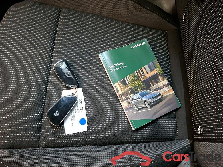 SKODA Octavia Combi 85 kW #6