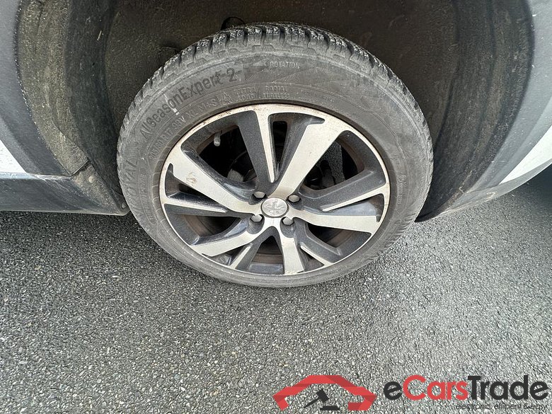 PEUGEOT 2008 1.2 PureTech GT Line S&S #2