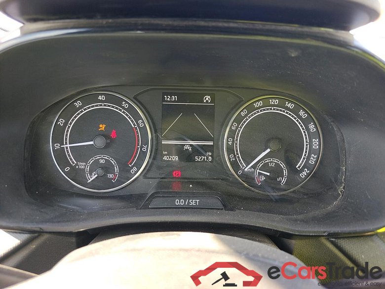 SKODA Fabia / 2021 / 5P / berlina con portón 1.0 TSI 70kW (95CV) Ambition (AC2) #4