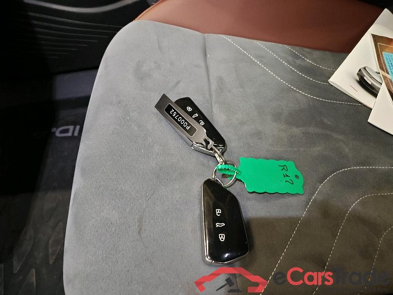 Volkswagen ID.4 77kWh 1ST Auto 5d #4