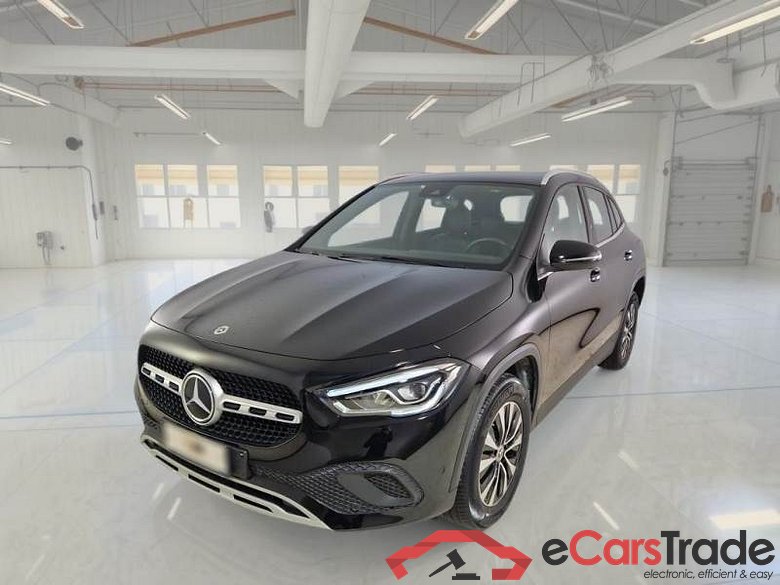 MERCEDES-BENZ GLA / 2020 / 5P / CROSSOVER GLA 250 AUTOMATIC EQ-POWER BUS EXTRA #1
