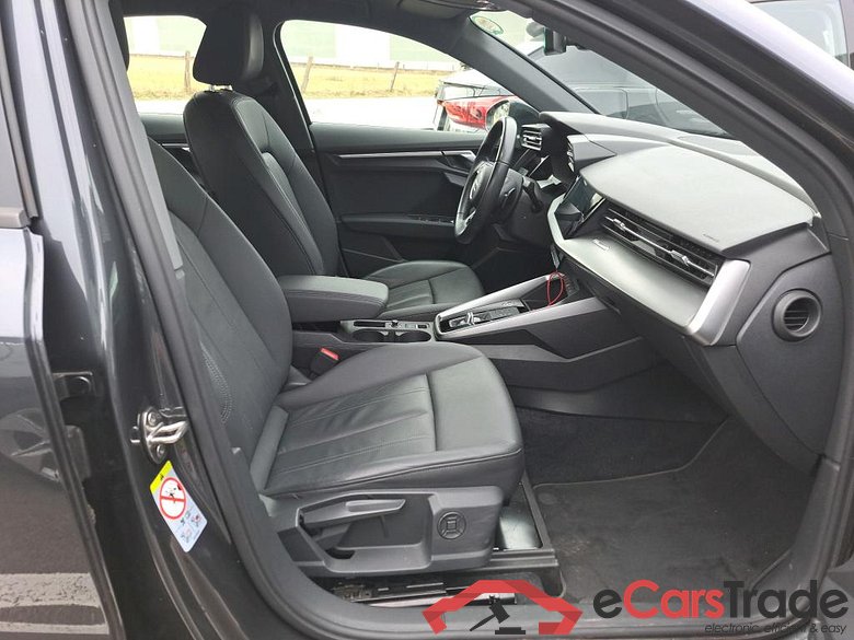 AUDI - AUD A3 BERLINE 30 TFSi 110PK S-Tronic Attraction Business Edition Pack Business Plus & Rear Camera * PETROL * #3