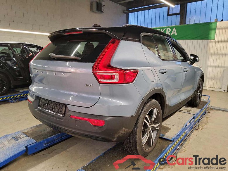 Volvo XC40 (2017->) DE - SUV5 B4 2WD EU6d, R-Design (EURO 6d), 2020 - 2022 #3