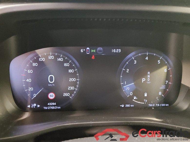 Volvo XC40 (2017->) DE - SUV5 B4 2WD EU6d, R-Design (EURO 6d), 2020 - 2022 #6