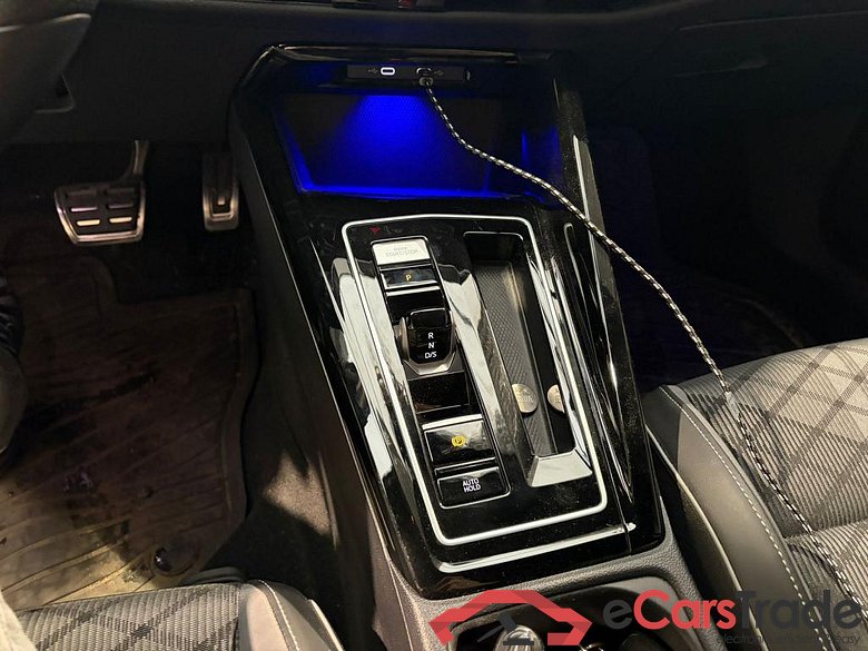 VOLKSWAGEN Golf VIII Golf R-Line Business Premium 1.5 eTSI 96 kW (130 ch) 7 vitesses DSG #4