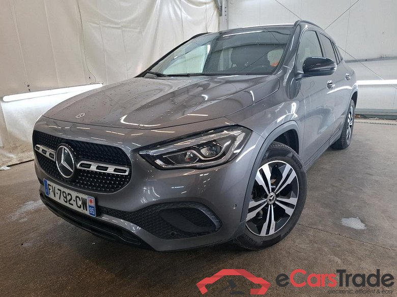MERCEDES-BENZ GLA / 2020 / 5P / SUV 2.0 GLA 200 D BUSINESS LINE DCT