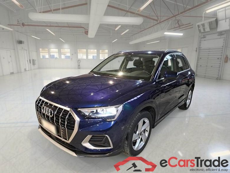 AUDI Q3 / 2018 / 5P / SUV 35 TDI S TRONIC BUSINESS ADVANCED