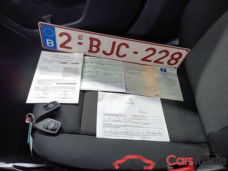 Mercedes-Benz A-Klasse A 180 d Business Solution Essential 5d #4