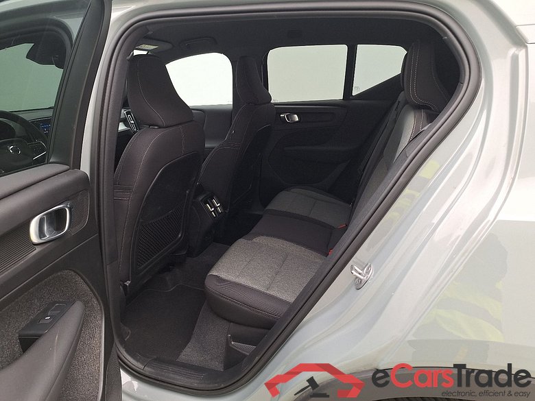 Volvo, XC40 FL'21, Volvo XC40 B3 Plus Dark Design DCT 5d #4