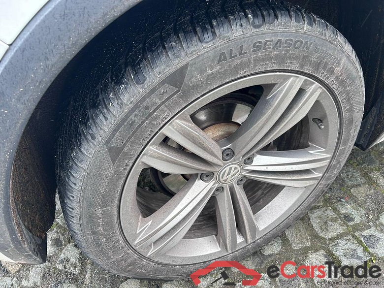 VOLKSWAGEN Tiguan Tiguan Comfortline 2.0 TDI SCR BMT 85 kW (115 ch) 6 vitesses manuel #1