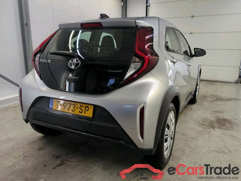 TOYOTA Aygo X 1.0 VVT-i MT Play #2