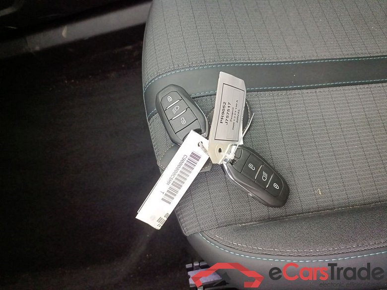 PEUGEOT 2008 - 2020 1.2 PureTech 130 Allure Pack S&S (EU6.3) 5d #4