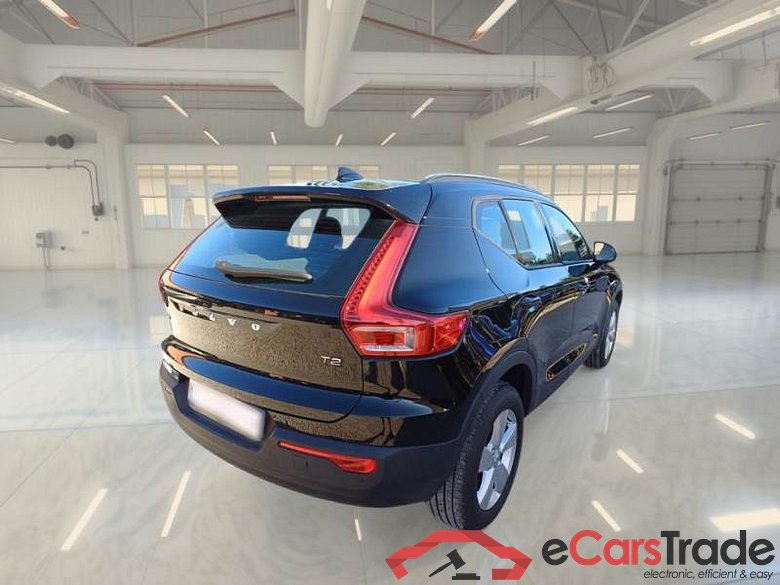 VOLVO XC40 / 2017 / 5P / SUV T2 AUTOMATICO MOMENTUM CORE #2