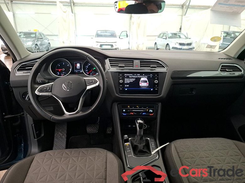 VOLKSWAGEN Tiguan / 2020 / 5P / SUV 2.0 TDI 150 DSG7 Life Business #5