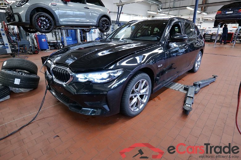 Baureihe 3 Touring 320 e Sport Line 2.0 150KW AT8 E6d #1