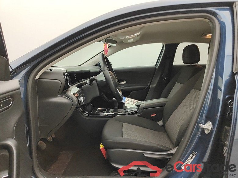 Mercedes-Benz A-Klasse Limousine A 180 Business Solution 4d #3