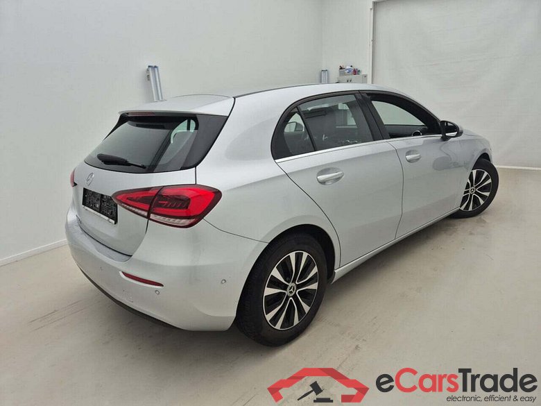 MERCEDES-BENZ A-KLASSE 180 D 8G-DCT BUSINESS LINE #2