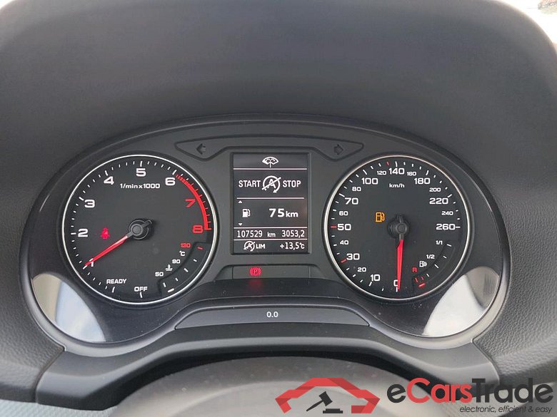 AUDI Q2 / 2016 / 5P / todoterreno Design 30 TFSI 85kW (116CV) #4