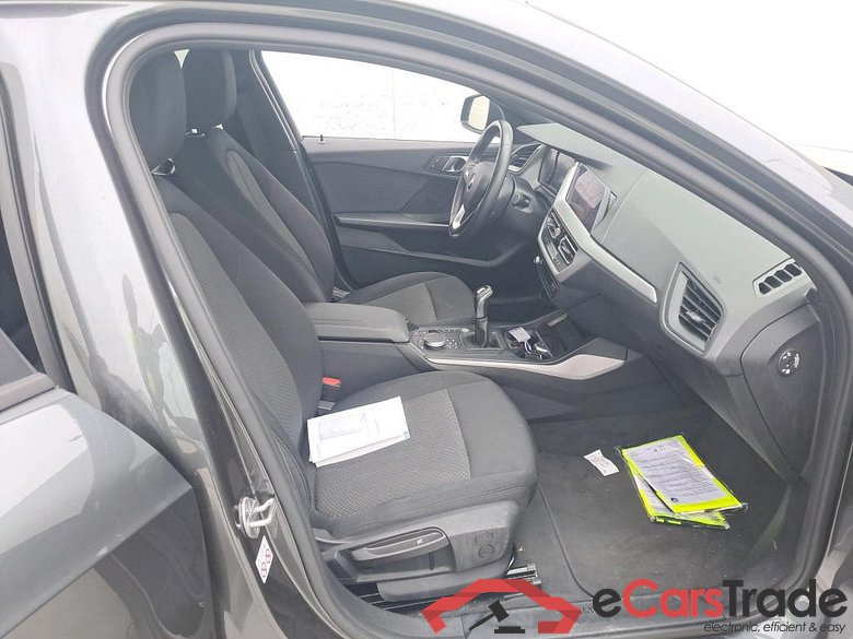 BMW Serie 1 / 2019 / 5P / berlina con portón 118i #6