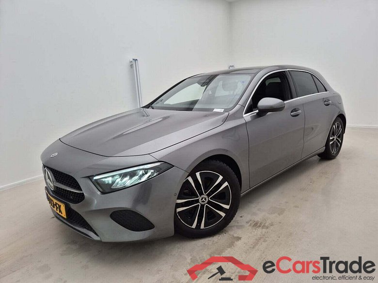 MERCEDES-BENZ A-klasse 180 Business Line DCT #1