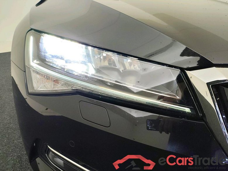 SKODA Superb Combi 110 kW #4