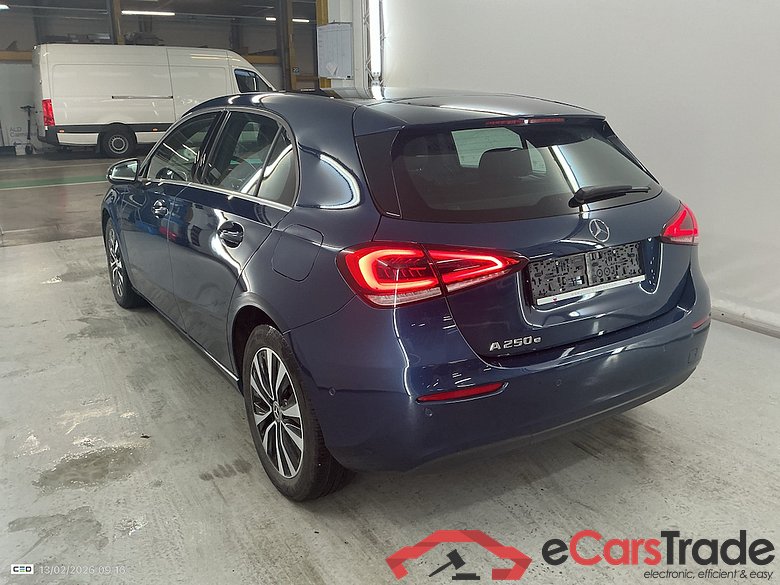 MERCEDES-BENZ A-CLASS 1.3 A 250 E DCT BUSINESS SOLUTION #3