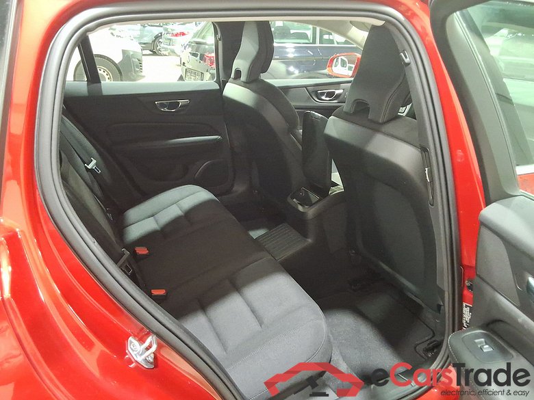 VOLVO V60 2.0 T6 RECHARGE GEARTR INSCRIPTION EXPR #5