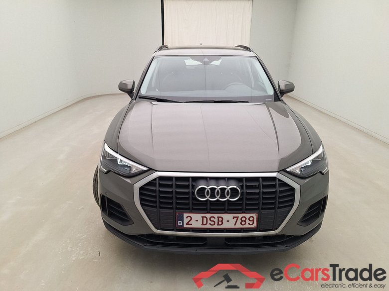 Audi, Q3 '18 PHEV, Audi Q3 45 TFSI e S tronic 5d