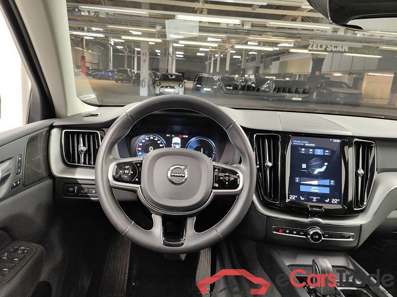 Volvo XC60 T8 e4x4 Geartronic Momentum Pro 5d #3