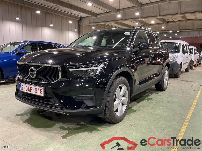 VOLVO XC40 2.0 B3 MHEV ESSENTIAL DCT #1