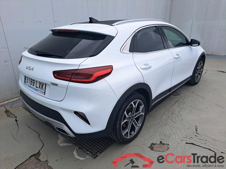 KIA XCeed / 2019 / 5P / todoterreno 1.5 MHEV iMT Emotion 118kW (160CV) #2