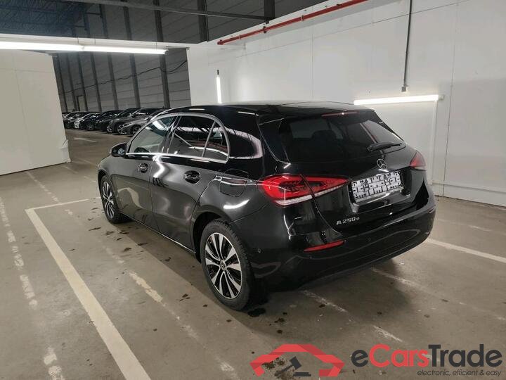 Mercedes A-Klasse A-Klasse A 250 e Business Solution (PHEV) 160kW/218pk  5D/P Auto-8 #3
