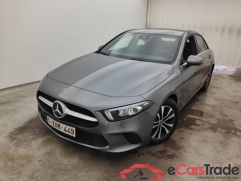 Mercedes-Benz A-Klasse Limousine A 180 d DCT Business Solution 4d